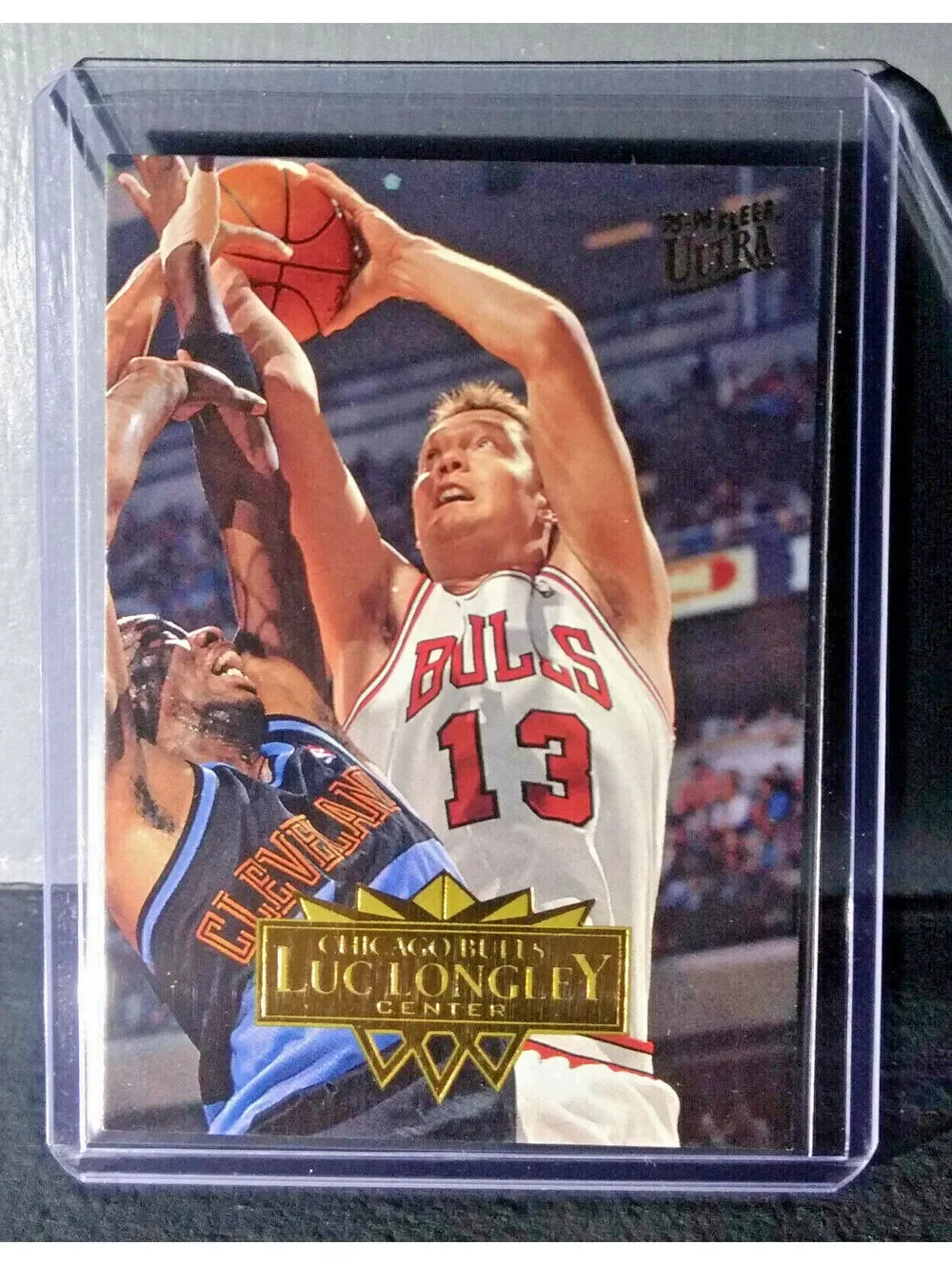 1995-96 Luc Longley #209 Basketball Card